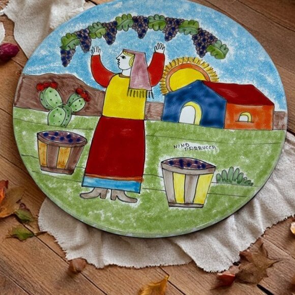SIGNED! Nino Parrucca Wine Harvest Painted Art Studio Pottery Plate Italy 10.5" - Picture 3 of 7